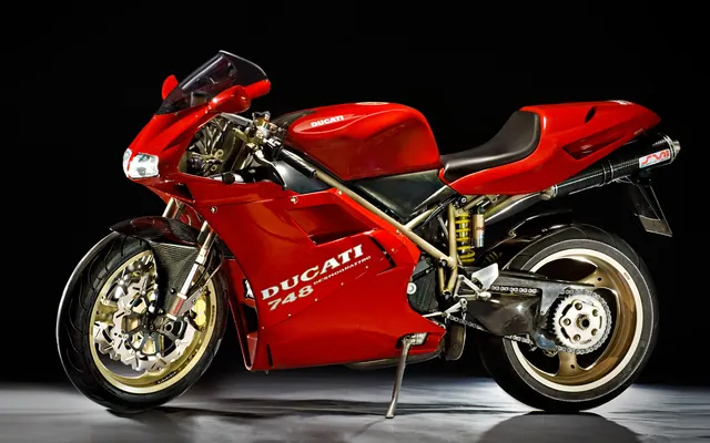 Ducati 748