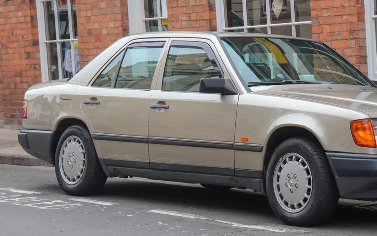 Mercedes Benz E 1984-1995