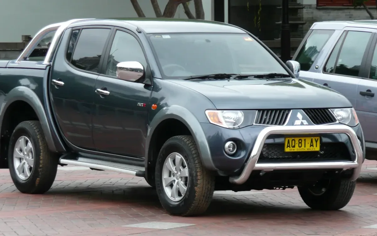 Mitsubishi L200 2005-2015