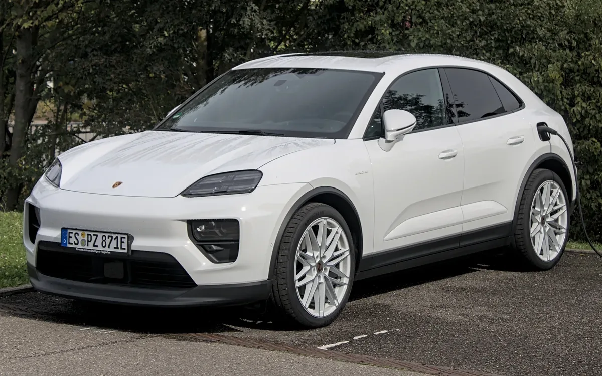 Porsche Macan 2024-now