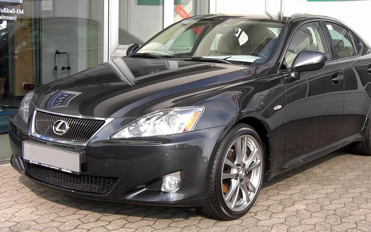Lexus Is300