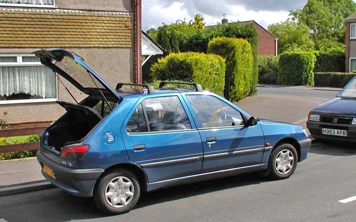 Peugeot 306