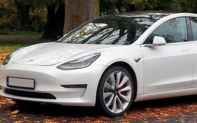 Tesla Model 3 Standard Range +