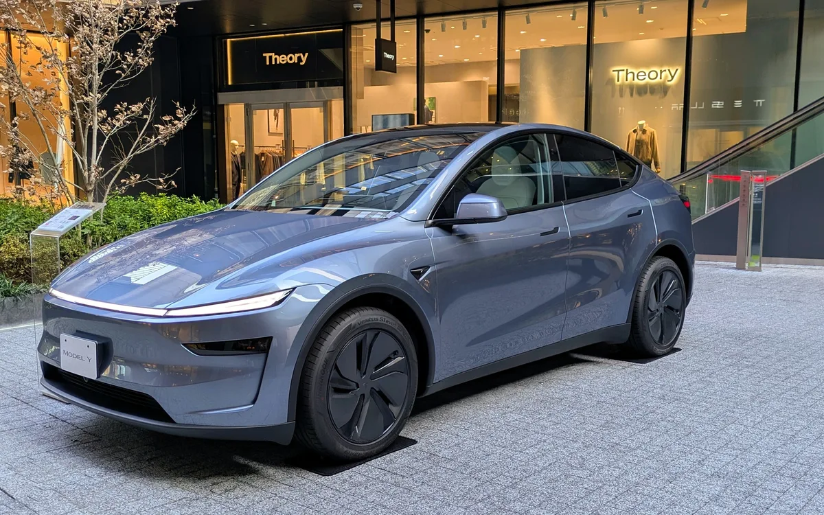 Tesla Model Y Long Range Awd