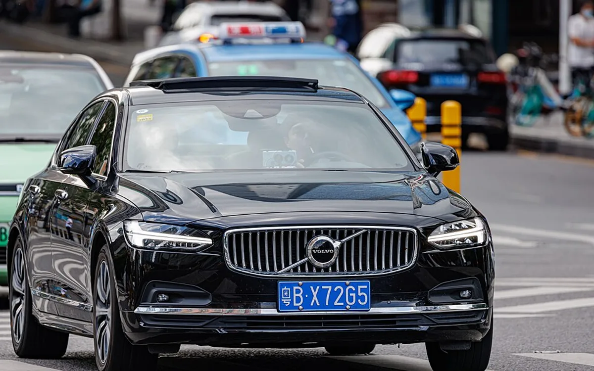 Volvo S90